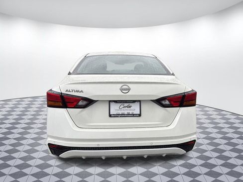 Used 2025 Nissan Altima 2.5 SV image 6