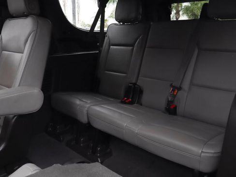 Used 2021 GMC Yukon XL SLT w/ SLT Premium Package image 47