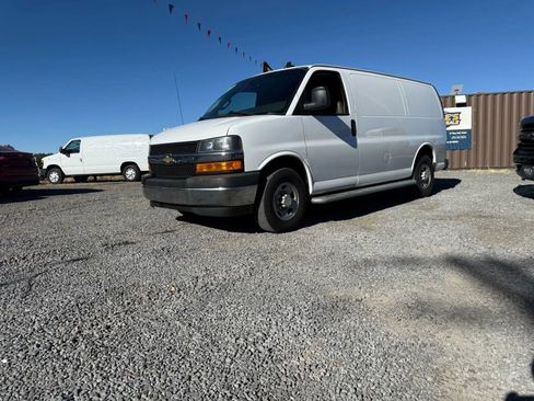 Used 2019 Chevrolet Express 2500 w/ Driver Convenience Package RWD image 2