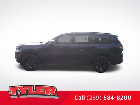 Certified 2024 Jeep Grand Cherokee L Limited w/ Luxury Tech Group II AWD/4WD image 4