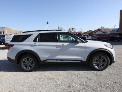 New 2025 Ford Explorer Active w/ Active Comfort Package