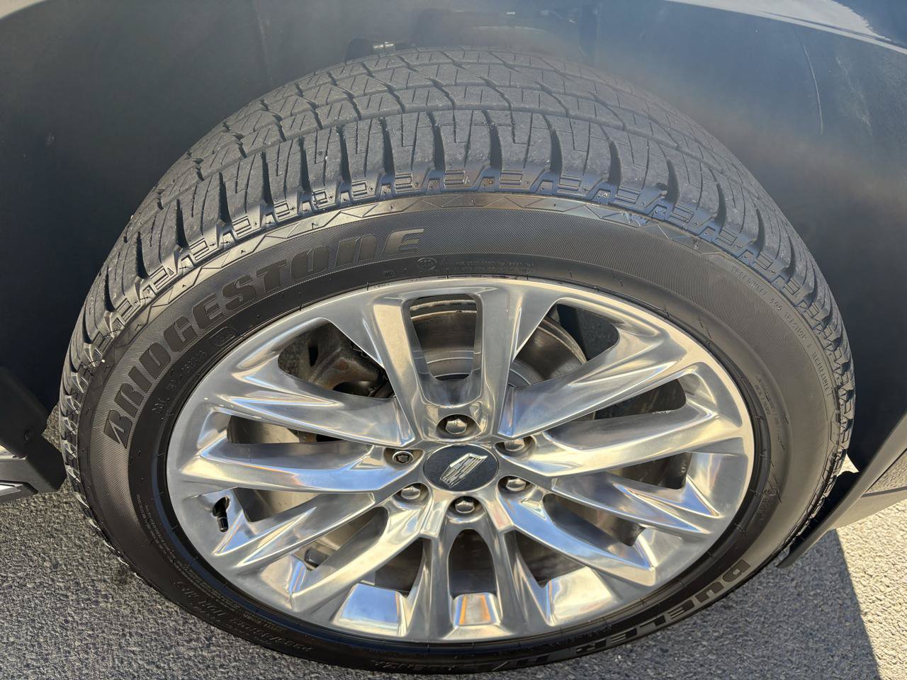 Used 2018 Cadillac Escalade ESV Luxury AWD/4WD image 9
