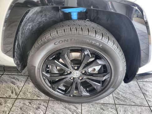 Used 2022 Toyota RAV4 XSE AWD/4WD image 10
