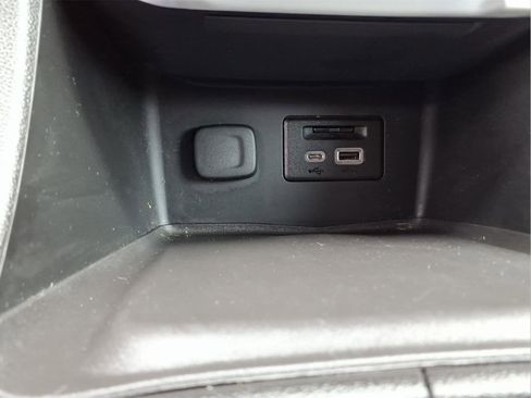 Used 2020 GMC Acadia SLT w/ Premium Package image 27