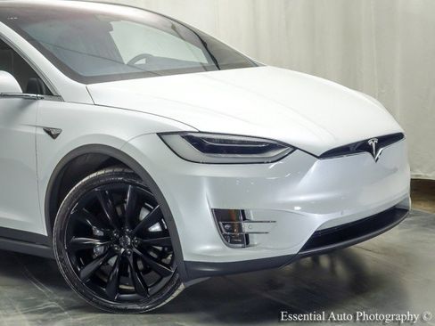 Used 2021 Tesla Model X Long Range image 3