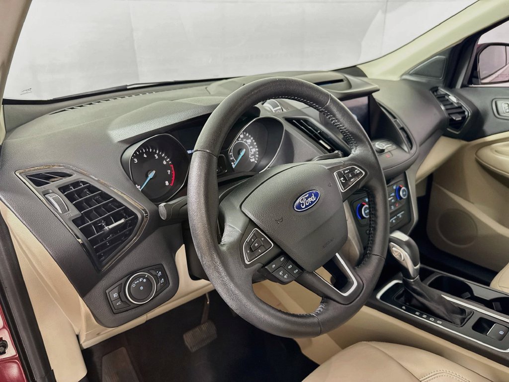 Used 2018 Ford Escape SEL FWD image 9