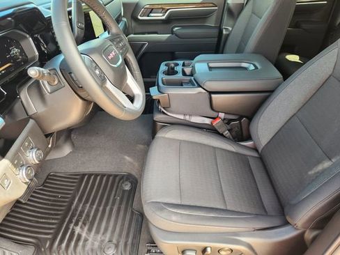 New 2026 GMC Sierra 1500 Elevation image 10