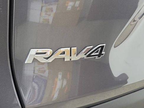 Used 2023 Toyota RAV4 XLE w/ Convenience Package FWD image 9