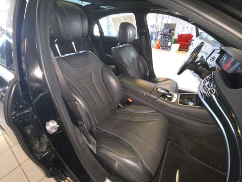 Used 2020 Mercedes-Benz S 560 4MATIC Sedan image 25
