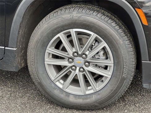 Used 2022 Chevrolet Traverse LT image 7