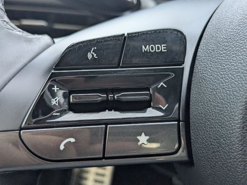 Used 2025 Hyundai Elantra Sport image 28