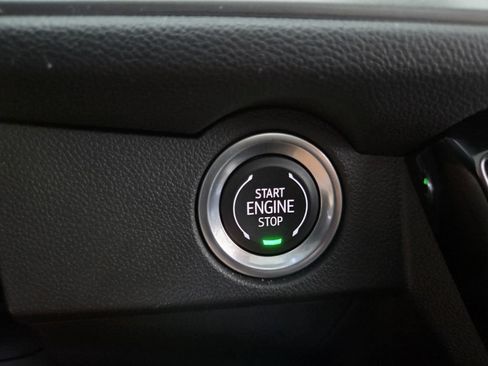 Used 2025 Chevrolet Traverse LT w/ Enhanced Driving Package FWD image 26