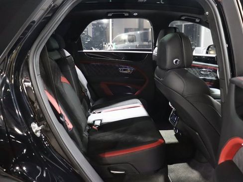 Used 2021 Bentley Bentayga Speed image 47