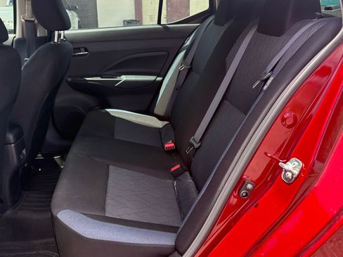 Used 2025 Nissan Versa SV image 11