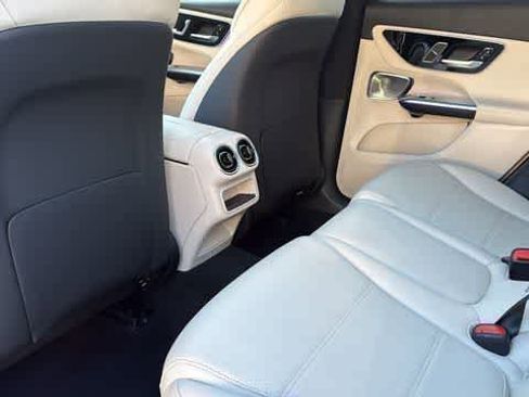 Certified 2026 Mercedes-Benz GLC 300 4MATIC image 29