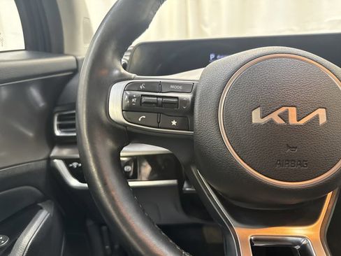 Certified 2023 Kia Sportage EX image 17