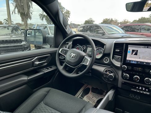 New 2026 RAM 1500 4x4 Crew Cab image 39