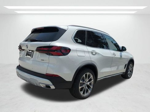 New 2026 BMW X5 xDrive40i w/ Premium Package AWD/4WD image 4