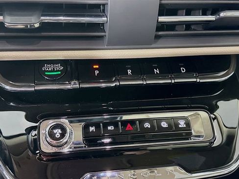 New 2026 Lincoln Corsair Premiere FWD image 18