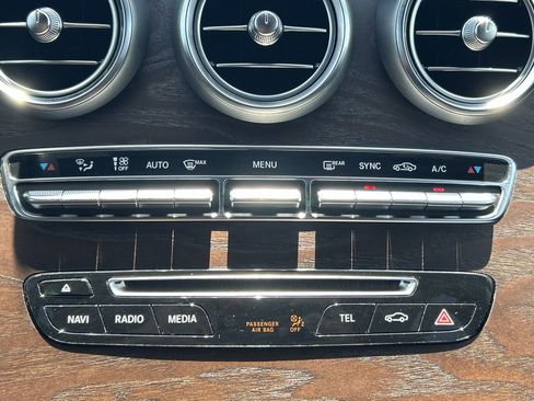 Used 2018 Mercedes-Benz GLC 300 image 16