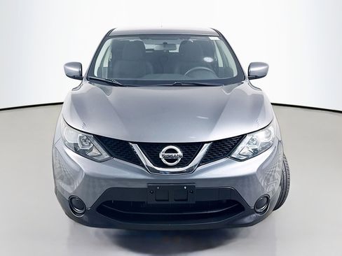 Used 2018 Nissan Rogue Sport S image 2