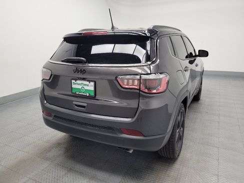 Used 2019 Jeep Compass Latitude FWD image 7