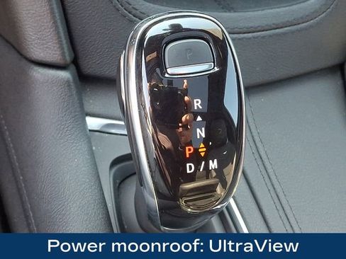 Used 2025 Cadillac XT5 Premium Luxury AWD/4WD image 13