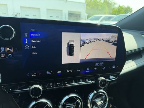 Used 2024 Chevrolet Blazer EV LT AWD/4WD image 26