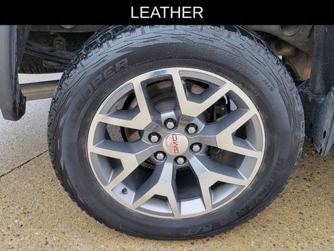 Used 2014 GMC Sierra 1500 SLT w/ All-Terrain Package AWD/4WD image 6