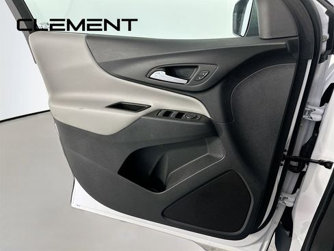 Used 2023 Chevrolet Equinox LT image 26