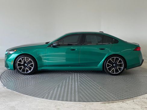 Used 2026 BMW M5 w/ Executive Package image 2