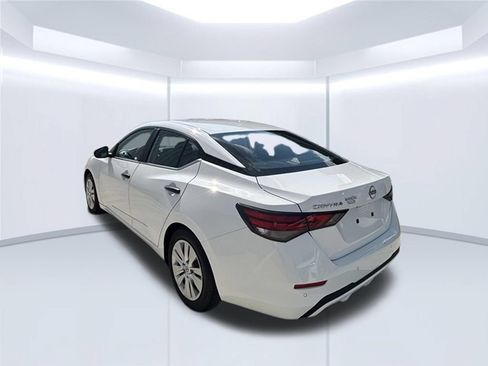 Used 2025 Nissan Sentra S FWD image 5