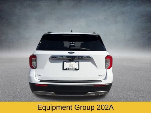 Used 2023 Ford Explorer XLT w/ Equipment Group 202A image 6