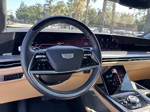 Certified 2026 Cadillac Escalade IQ Sport 2 AWD/4WD image 16