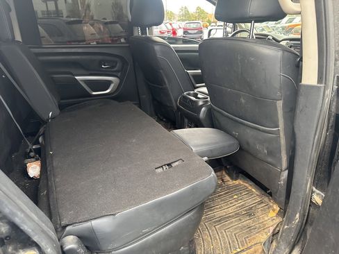 Used 2019 Nissan Titan PRO-4X image 12