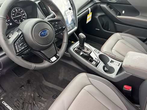 New 2025 Subaru Crosstrek 2.5i Limited w/ Popular Package #4A image 10