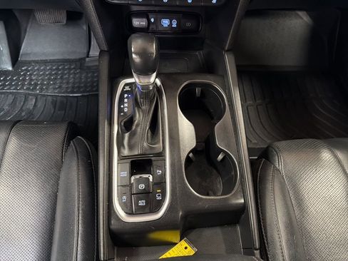 Used 2020 Hyundai Santa Fe Limited image 21