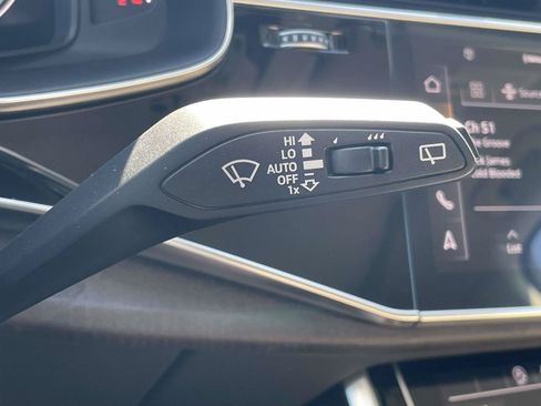 Certified 2025 Audi Q7 3.0T Premium Plus AWD/4WD image 25