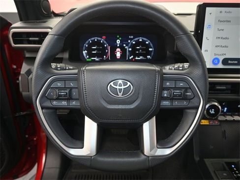 Used 2025 Toyota 4Runner Limited image 5