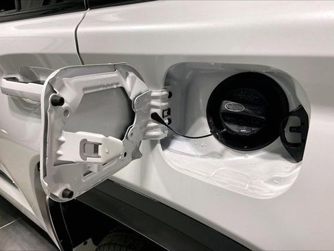 New 2026 Toyota Sequoia Platinum AWD/4WD image 39