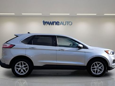 Used 2022 Ford Edge SEL image 6