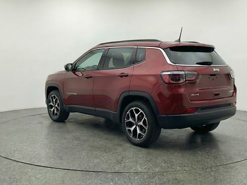 Used 2025 Jeep Compass Limited image 6