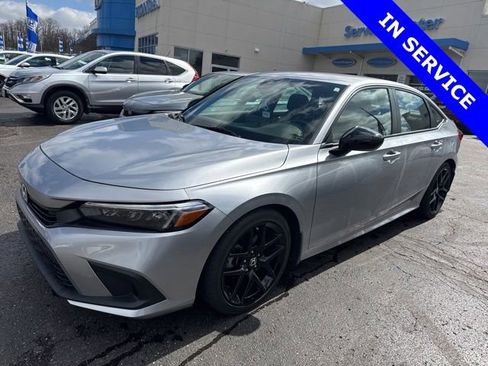 Used 2024 Honda Civic Sport image 3