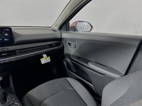 New 2025 Kia K4 LXS image 24