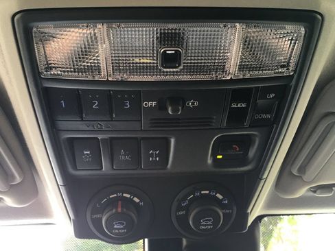 Used 2020 Toyota 4Runner Venture w/ Moonroof Package AWD/4WD image 14