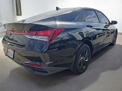 Used 2022 Hyundai Elantra SEL w/ Cargo Package image 19