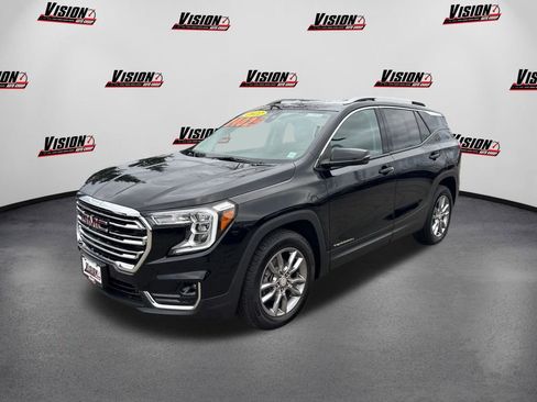 Used 2022 GMC Terrain SLT image 1