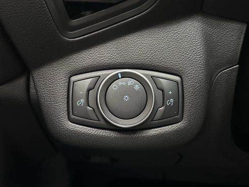 Used 2017 Ford C-MAX Energi SE image 25