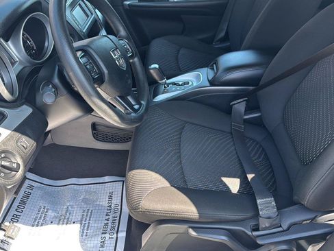 Used 2019 Dodge Journey SE w/ Blacktop Package FWD image 19