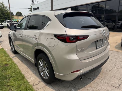 Used 2024 MAZDA CX-5 AWD 2.5 S w/ Select Package image 6